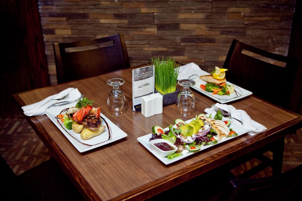 Ptarmigan Inn Hay River Ngoại thất bức ảnh