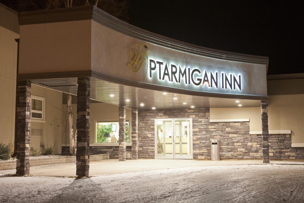 Ptarmigan Inn Hay River Ngoại thất bức ảnh